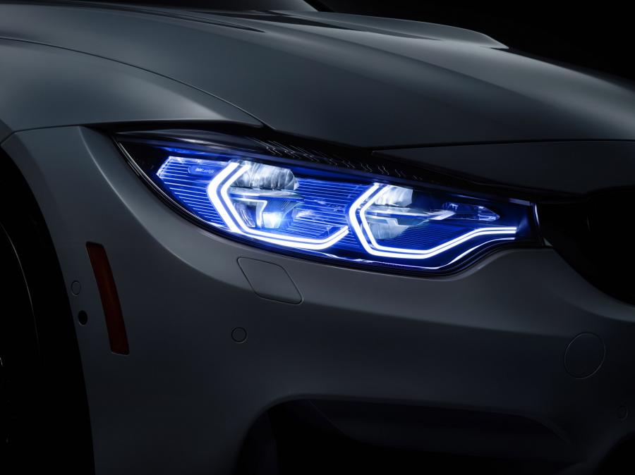  BMW M4 Iconic Lights Concept 2015 года  (фото 10 из 26)